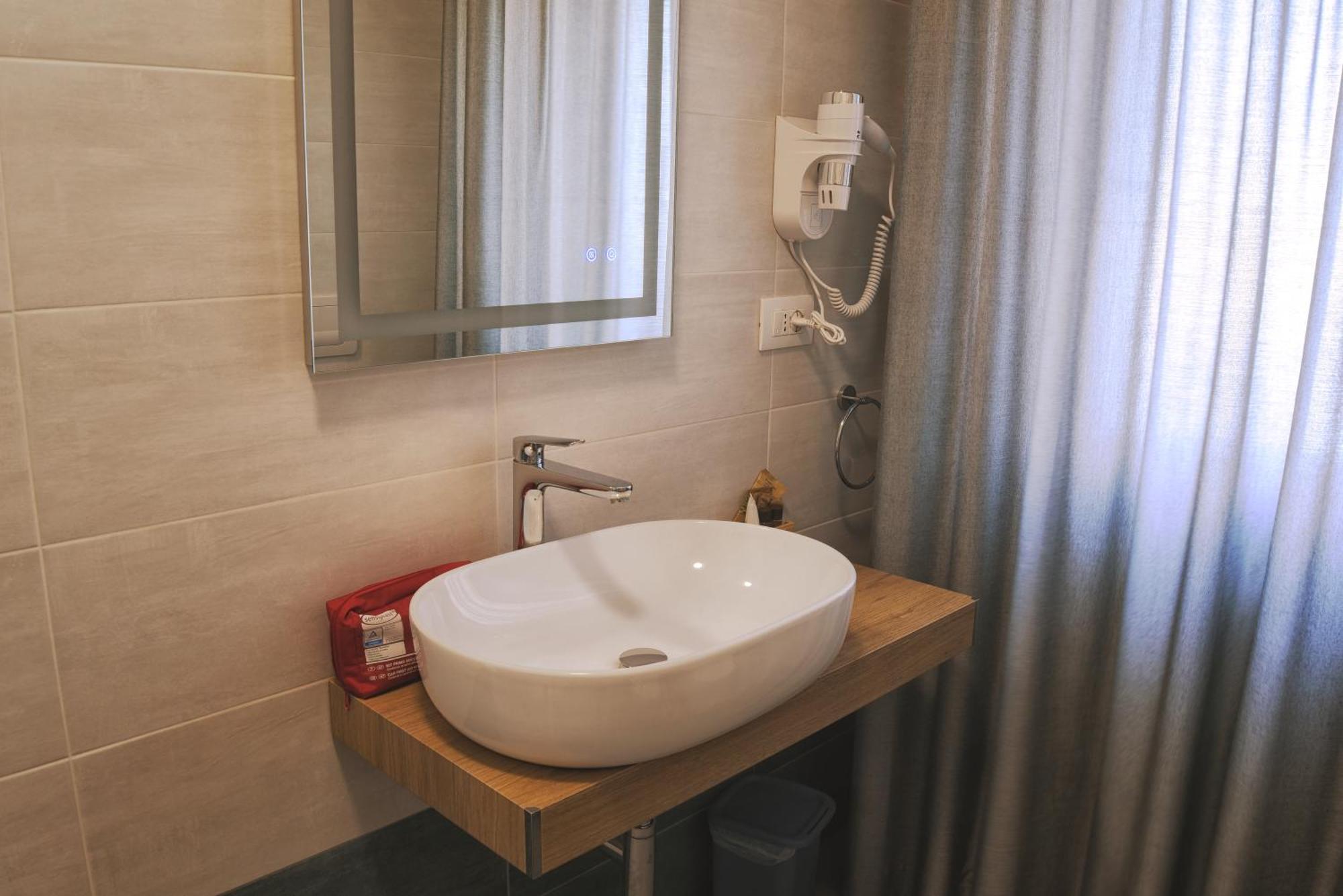 B&B Santa Filomena Монтесильвано Экстерьер фото